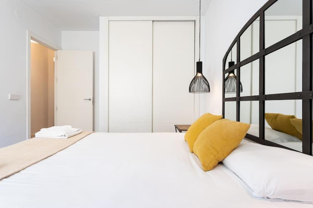 Super Central Malaga Flat With Terrace And Free Parking المظهر الخارجي الصورة