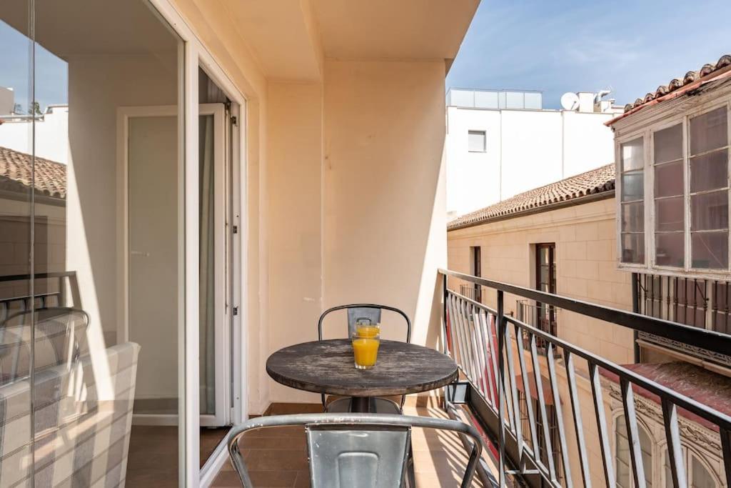 Super Central Malaga Flat With Terrace And Free Parking المظهر الخارجي الصورة